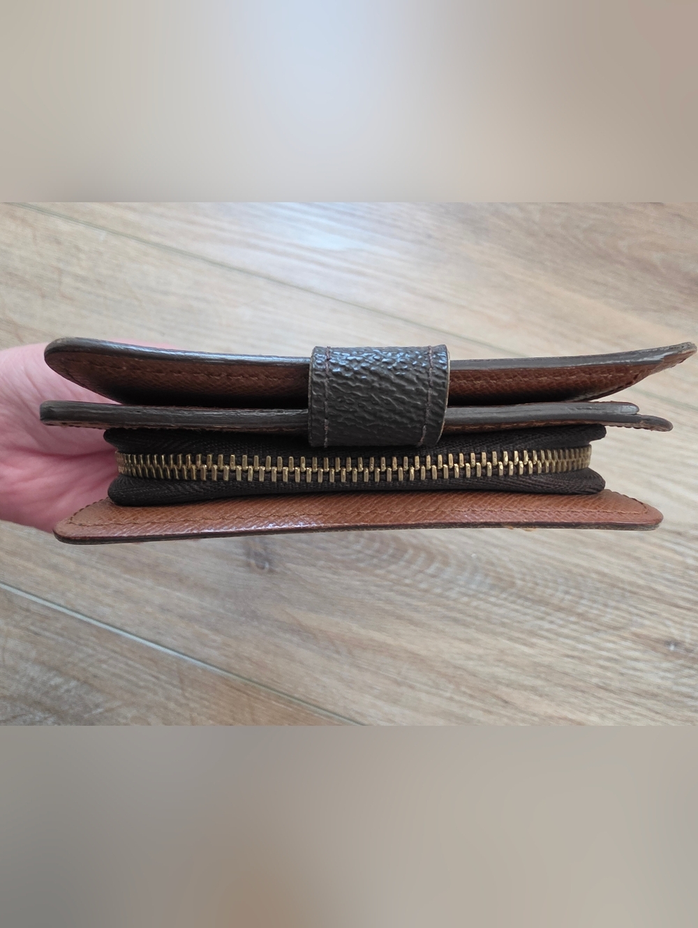 AUTHENTIC Louis Vuitton Monogram Bifold Snap Wallet (Pre-loved Condition!) - Picture 6 of 12